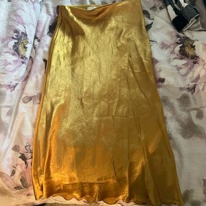 Size 6 babaton slip skirt